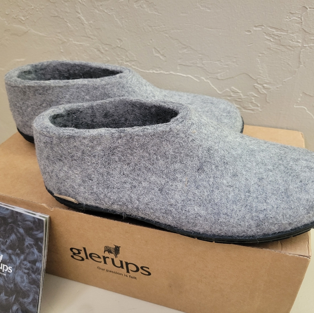 Glerups wool slippers, grey with black rubber sole